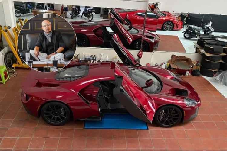 Việt Nam hiện chỉ có 2 chiếc Ford GT, cả 2 đều được đưa về nước bởi đại lý tư nhân. Trong bài là chiếc Ford GT đầu tiên về Việt Nam vào tháng 5/2021. Xe có ngoại thất màu đỏ Liquid Red rực rỡ.