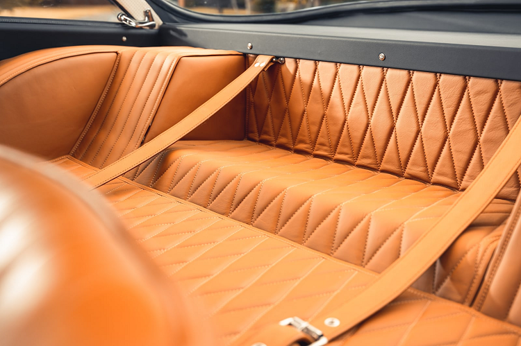 Chủ sở hữu không tiếc chi phí và đã làm việc một cách kỹ lưỡng cùng với các chuyên gia để giữ cho chiếc Ferrari có một không hai luôn ở trong tình trạng hoàn hảo. Chủ sở hữu gần nhất của xe đã lựa chọn cho chiếc cổ điển đã được nâng cấp dây đai an toàn, gương và dây đai hành lý.