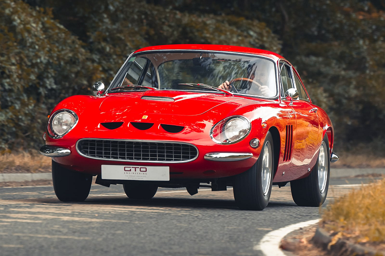 Fantuzzi đã thiết kế lại cho chiếc xe cổ phần đầu xe ấn tượng hơn, đèn chiếu sáng cũng được chỉnh sử. Vào năm 1966, Ferrari đã được chuyển đến Venezuela và chỉ hai năm sau đó, chiếc xe đã được chuyển đến New York.