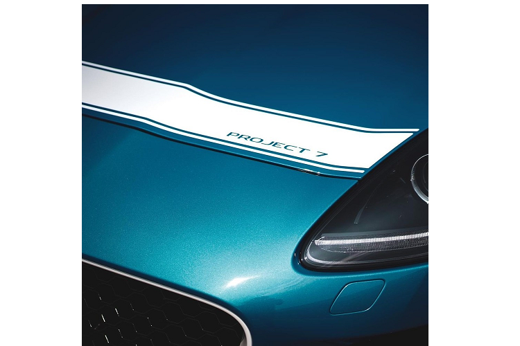 Ngay sau đó, nhà phân phối Jaguar Land Rover ở Malaysia xác nhận chỉ có 2 suất trong tổng số 250 chiếc Jaguar F-Type Project 7 sản xuất giới hạn trên toàn cầu.