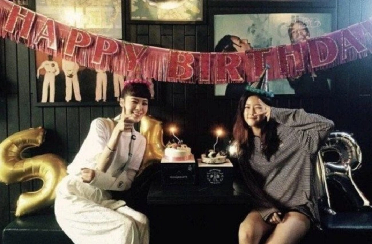 Netizens 'rung minh' truoc su giong nhau den 'on lanh' giua su co cua hai sao Han