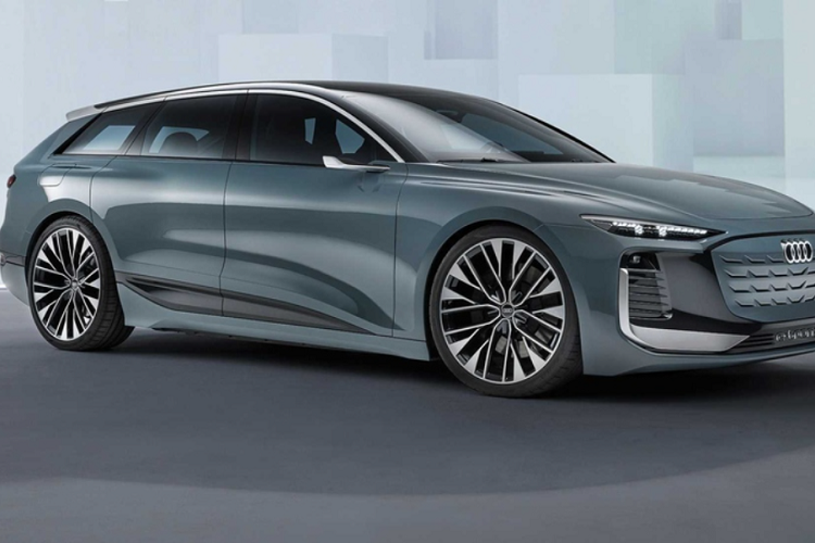 Trong khi đó, phía đuôi xe được tạo hình theo phong cách hầm hố, với đèn hậu toàn chiều rộng dạng 3D độc đáo, bộ khuếch tán nổi bật với các khe gió hình bầu dục đặt bên dưới.