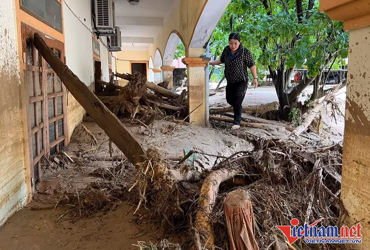 Truong ban lan xa giua dong thac lu cuu 10 nguoi mac ket-Hinh-5