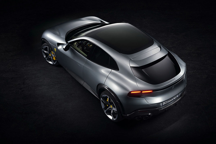 Theo hãng siêu xe Ferrari, mẫu SUV Purosangue 2022 sẽ không được trang bị màn hình cảm ứng trung tâm lớn, thay vào đó, cả người lái và hành khách đều có màn hình hiển thị lớn của riêng họ.
