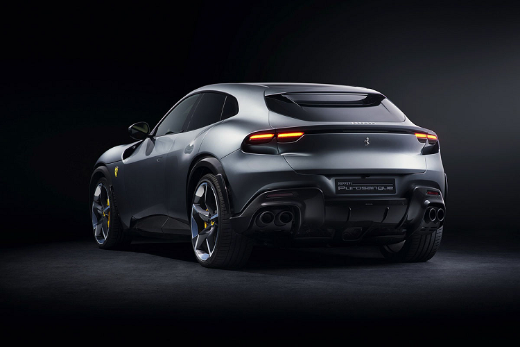 Có lẽ chính vì những đặc tính hết sức nổi bật nêu trên mà hiện nay lượng khách hàng đặt mua Ferrari Purosangue 2023 đã nhiều đến mức cần phải chờ sang đến năm 2024 mới có thể được nhận xe.