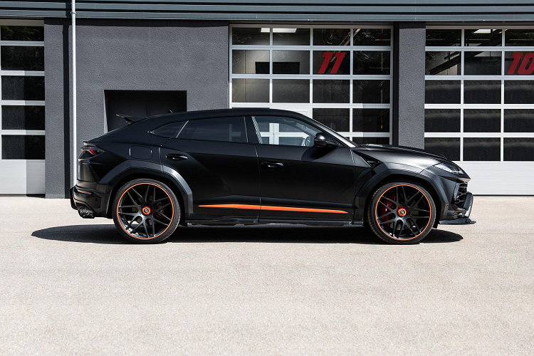 Lamborghini Urus độ G-Power đã được nâng cấp khối động cơ V8 tăng áp kép 4.0 lít của siêu SUV và điều chỉnh phần mềm ECU. Về nguyên bản, khối động cơ có thể sản sinh công suất 650 mã lực và mô-men xoắn 850 Nm, nhưng các tinh chỉnh của G-Power đã nâng con số này lên mức công suất 740 mã lực và mô-men xoắn 950 Nm.