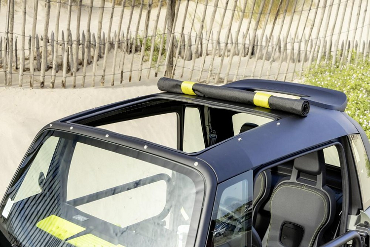 Mẫu ôtô điện Ami đã trở thành một hiện tượng của thương hiệu Citroen khi bán ra 30.000 chiếc kể từ năm 2020. Tuy nhiên, Citroen Ami Buggy với thiết kế không cửa mới thực sự khiến người tiêu dùng thích thú.