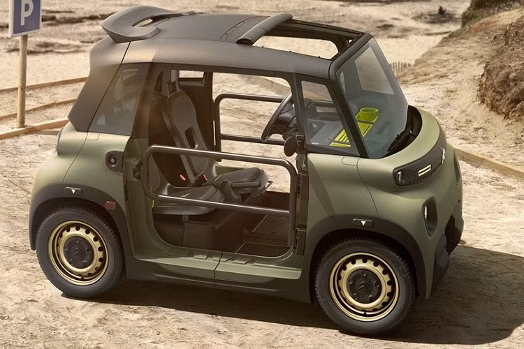 My Ami Buggy chạy điện là mẫu ôtô độc đáo với thiết kế nhỏ nhắn và dễ thương của thương hiệu Pháp Citroen. Mẫu xe này nhấn mạnh vào tính thực dụng, cứng cáp và có thể chở nhiều hành lý dù chỉ có "thân hình" tí hon.