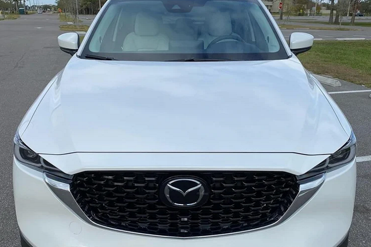 Tại thị trường Bắc Mỹ, Mazda CX-5 2022 sử dụng động cơ xăng 4cyl dung tích 2.5 tăng áp cho công suất 250 mã lực và mô-men xoắn cực đại 435Nm.