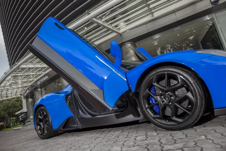 Thiết kế MC20 do trung tâm mỹ thuật Centro Stile Maserati ở Turin đảm nhiệm. Chiếc xe đã trở thành kiệt tác thực sự về phong cách và khí động học. Điều này được ghi nhận với giải thưởng “Thiết kế Sản phẩm của Năm” từ Giải thưởng Thiết kế Sản phẩm Châu Âu 2021.