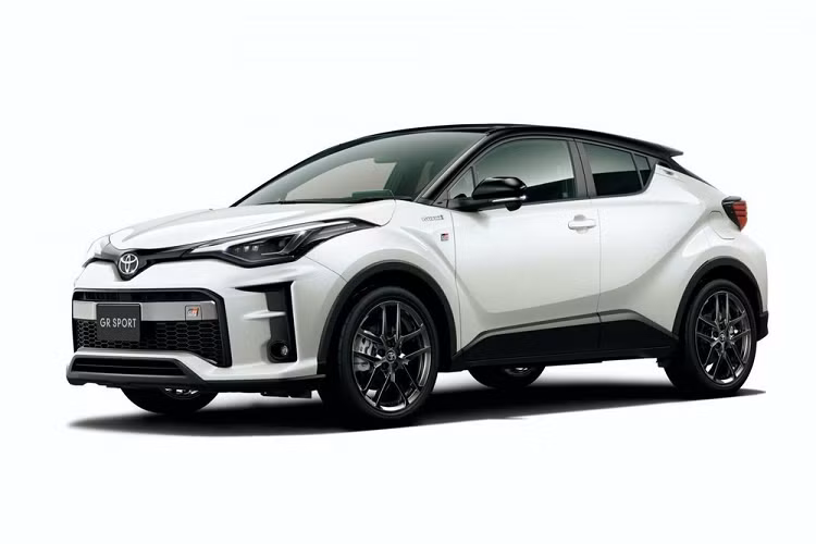 Tại thị trường Thái Lan, giá xe Toyota C-HR GR Sport 2022 khởi điểm từ 1,189 triệu Baht (khoảng 812 triệu đồng). So với bản thường, mẫu SUV hạng B này đắt hơn 50.000 Baht (34 triệu đồng). 