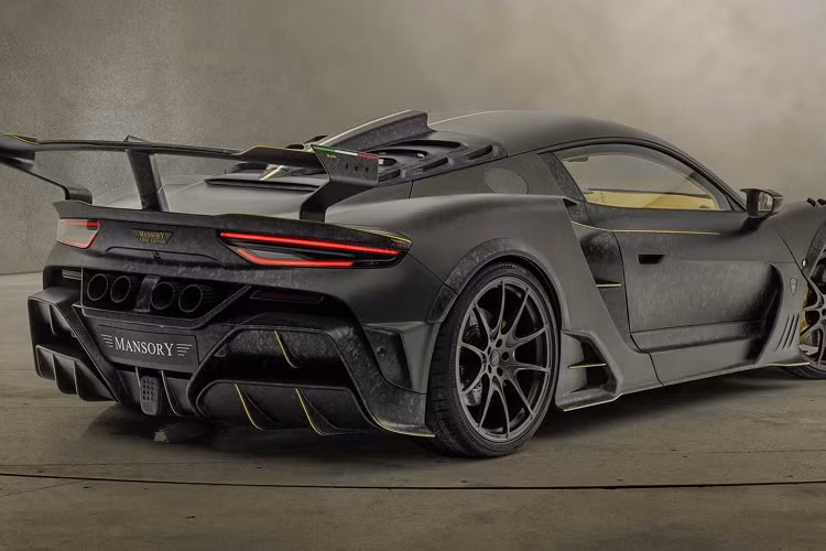 Trước Mansory, đã có một số hãng độ cố gắng nâng cấp thêm sức mạnh từ động cơ V6 của MC20. Có thể kể đến Novitec từng đưa công suất lên 711 mã lực và mô-men xoắn tăng thêm 818 Nm, trong khi DMC đẩy động cơ lên công suất 705 mã lực và mô-men xoắn 875 Nm.