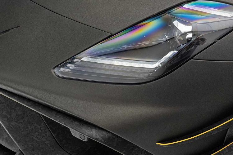 Động cơ V6 được điều chỉnh cho công suất 740 mã lực và hiện thương hiệu vẫn chưa tiết lộ con số mô-men xoắn.