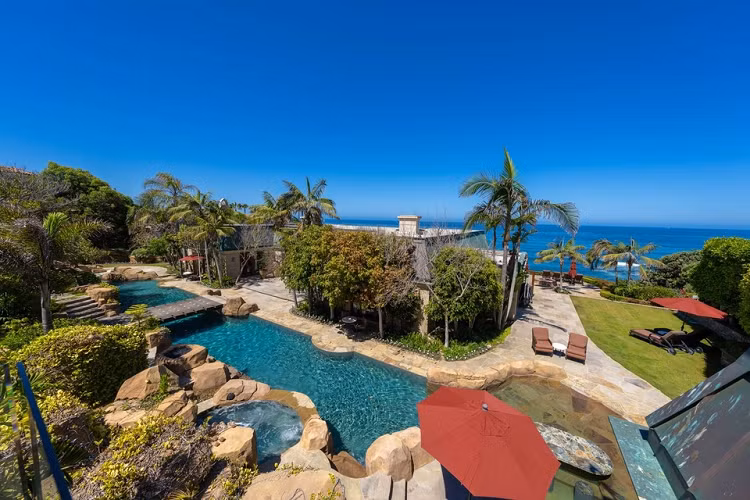 Dinh thu co bai luot song rieng o California-Hinh-4