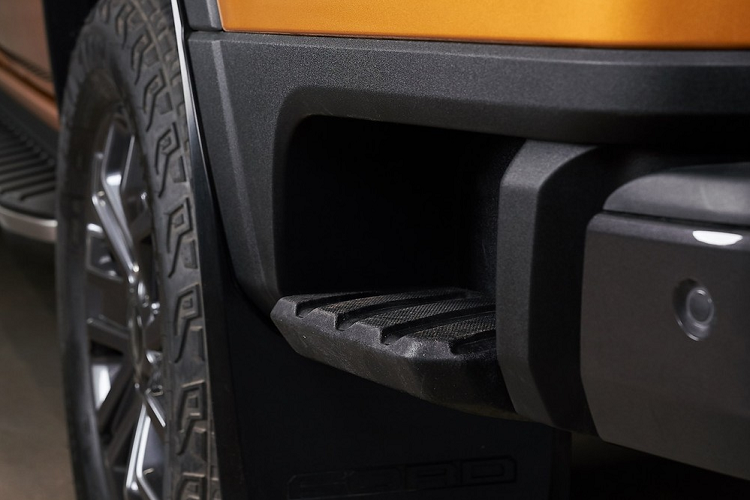 Theo hãng Ford, đây là "mẫu xe Ranger đa dụng nhất từ trước đến nay". Hãng Ford cho biết, xe bán tải tại châu Âu hiện không chỉ giới hạn ở những nông trại hay công trường xây dựng nữa.