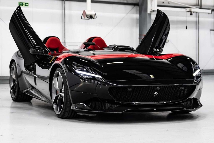 Ferrari Daytona SP3 va 812 Competizione A hon 67 ty 