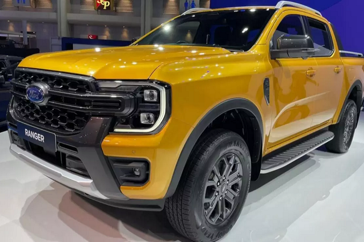 Ford Thái Lan đã ra mắt Ranger 2022 mới với nhiều phiên bản khác nhau vào cuối tháng 3 vừa qua. Sau khi ra mắt tại Thái Lan, Ford Ranger thế hệ mới sẽ sớm được ra mắt tại Việt Nam, dự kiến vào tháng 8 năm nay.