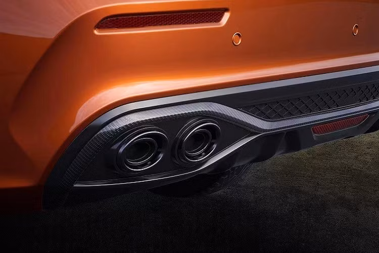 Do đó, khi có mặt trên thị trường, Chery Arrizo 5 GT 2022 sẽ là đối thủ của Honda Civic và Toyota Corolla. Chery hiện là 1 trong 5 hãng xe lớn nhất của Trung Quốc. Ngoài thị trường nội địa, Chery hiện còn "vươn cánh tay" ra nhiều quốc gia trên thế giới, bao gồm cả Indonesia và Malaysia. Theo tin đồn, trong năm nay, Chery cũng sẽ gia nhập thị trường Việt Nam.