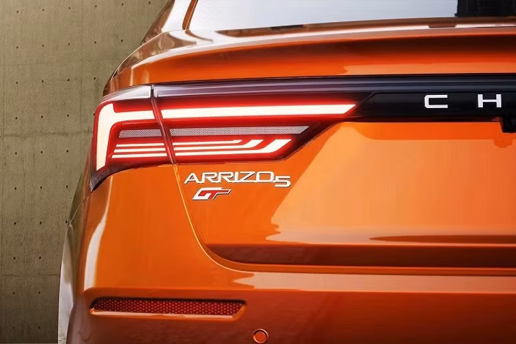 Hiện thông tin về kích thước và giá xe Chery Arrizo 5 GT 2022 vẫn chưa được hé lộ. Trong khi đó, Chery Arrizo 5 Plus thuộc phân khúc sedan cỡ C với chiều dài 4.710 mm, chiều rộng 1.825 mm, chiều cao 1.490 mm và chiều dài cơ sở 2.670 mm. Rất có thể kích thước của Chery Arrizo 5 GT 2022 cũng sẽ không thay đổi nhiều so với Arrizo 5 Plus.