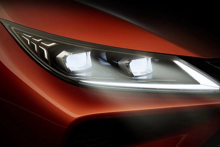 Tiếp đến là khe gió hình tam giác nằm dọc ở 2 góc đầu xe của Chery Arrizo 5 GT 2022. Chi tiết này được đánh giá là tương tự trang bị của những mẫu xe mang phong cách thể thao Lexus F SPORT.