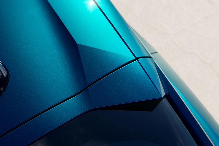 Khoang lái với bảng điều khiển i-Cockpit dễ dàng nhận diện trên Peugeot 408 thế hệ mới. Đặc biệt là cụm vô lăng thiết kế thông minh cùng với đồng hồ lái kỹ thuật số. Bên cạnh là cụm màn hình cảm ứng giải trí kích thước 10 inch đặt thấp hơn, nhưng nghiên về phía người lái để giúp điều khiển dễ dàng hơn. Các thông tin chi tiết bên trong khoang lái từ chất liệu, trang bị, tính năng… sẽ được tinh chỉnh tùy theo thị trường. 