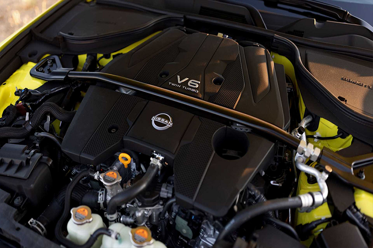 Hai phiên bản cao cấp nhất của Nissan Z 2023 là ST và Proto có giá lần lượt là 6.462.500 và 6.966.300 yên. (quy đổi khoảng 50.650 USD - 1,16 tỷ đồng và 54.599 USD - 1,25 tỷ đồng).