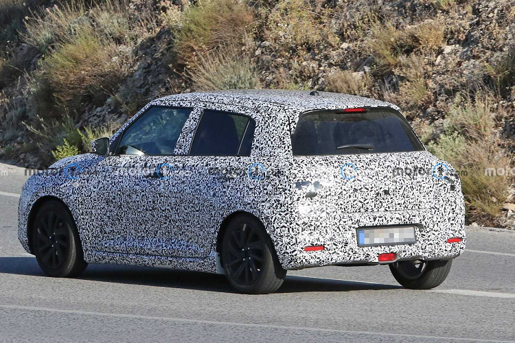 Các chi tiết kỹ thuật hiện chưa được công bố. Mặc dù có khả năng Suzuki Swift sẽ sử dụng động cơ mild-hybrid tăng áp 1.4L. Một phiên bản HEV của Swift cũng đang được phát triển.