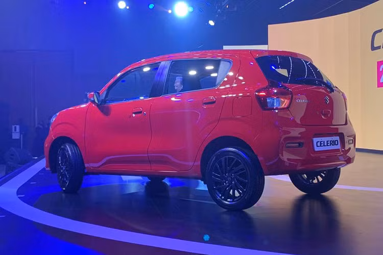 Xe sử dụng động cơ xăng 3 xi-lanh, dung tích 1.0L. Động cơ này tạo ra công suất tối đa chỉ 66 mã lực và mô-men xoắn cực đại 89 Nm. So với các đối thủ cùng phân khúc, mẫu xe này có chút bất lợi về mặt thông số động cơ. Động cơ có thể sẽ đồng hành với hộp số tự động 5 cấp.