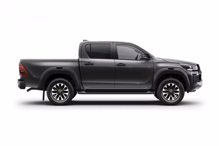 Dự kiến, Toyota Hilux GR Sport 2022 sẽ bắt đầu có mặt tại thị trường châu Âu vào mùa hè năm nay. Hiện giá xe Toyota Hilux bản GR Sport mới ở thị trường này chưa được hé lộ.