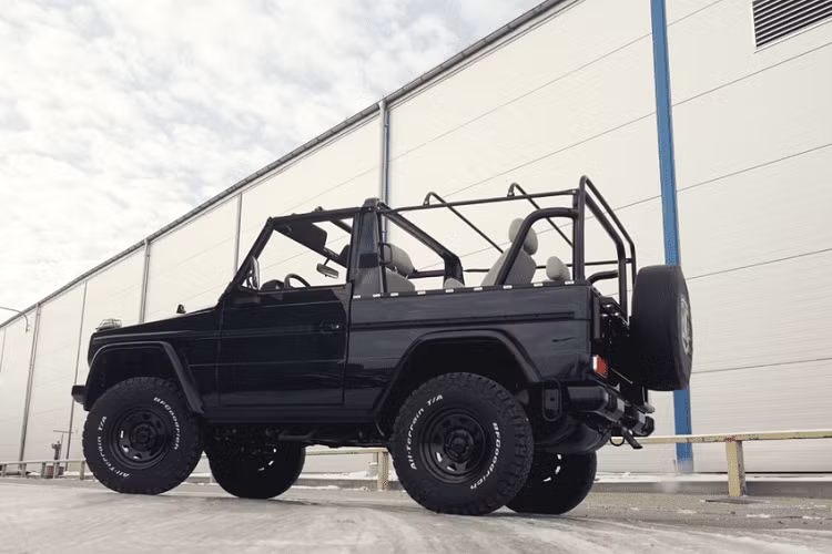 G-Class là một trong số rất ít sản phẩm 4x4 vẫn giữ được sức mạnh off-road kể từ ngày được ra mắt, nhưng với việc mẫu xe thế hệ hiện tại đã bỏ đi trục trước cứng cáp, nó không còn vững chắc như trước nữa. May mắn thay, người mua vẫn có những lựa chọn khác.