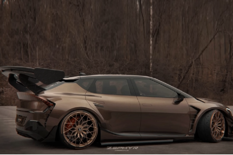 Ở dạng tiêu chuẩn, Kia EV6 GT dùng động cơ điện kép cho tổng công suất 577 mã lực và mô-men xoắn cực đại 740 Nm, đi kèm bộ pin 77,4 kWh. Xe có thể tăng tốc từ 0 - 100 km/h chỉ trong 3,5 giây và đạt tốc độ tối đa 260 km/h.