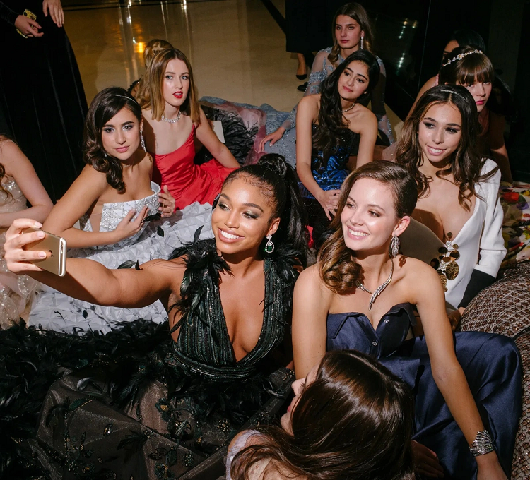 Da tiec ra mat day tai tieng cua cac ai nu nha giau-Hinh-3