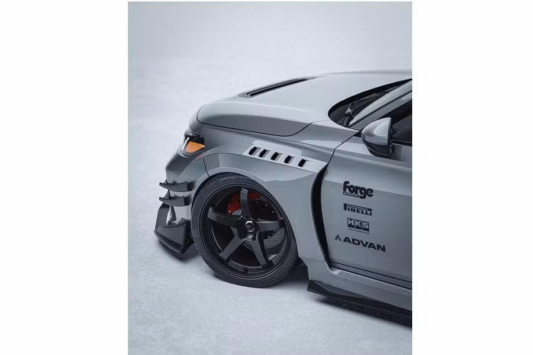 Honda Civic Type R 2023 là một chiếc xe hatchback "nóng bỏng", xe tiếp tục sử dụng động cơ tăng áp 2.0L 4 xi-lanh quen thuộc, đi kèm hệ dẫn động cầu trước và hộp số sàn 6 cấp tinh chỉnh.