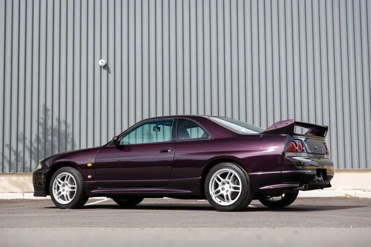 Việc sở hữu một chiếc xe thuộc hệ JDM cổ điển không phải là điều dễ dàng, khi mà những chiếc xe thể thao này ngày càng hiếm. Chính vì vậy mà khi nghe đến 11 chiếc xe được bán đấu giá nó đã là một điều rất đáng ngạc nhiên.