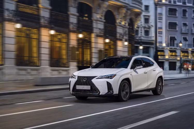 Lexus UX 2023 - SUV hang sang nho xinh, tiet kiem nhien lieu