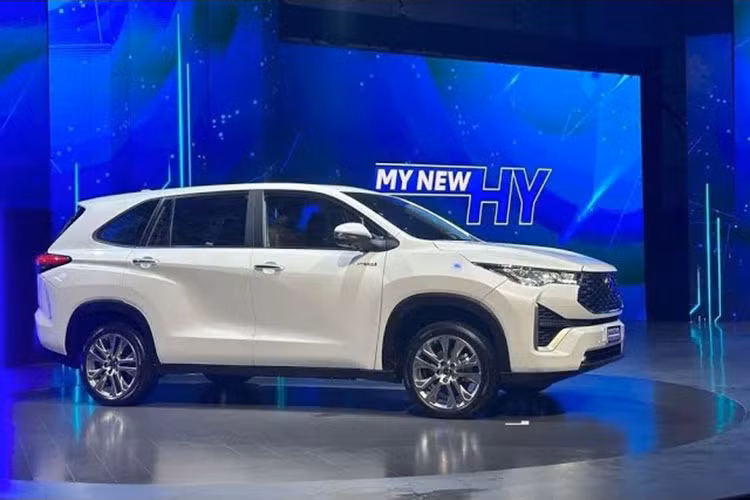 Dai ly da nhan coc cho Toyota Innova 2023, sap ra mat Viet Nam-Hinh-4