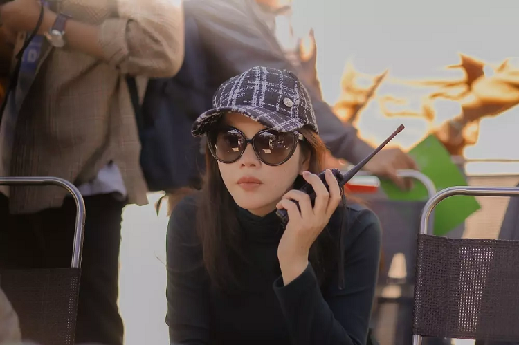 Loat boi canh, dao cu gia 'suong suong' 300 tram ty trong phim Viet-Hinh-7