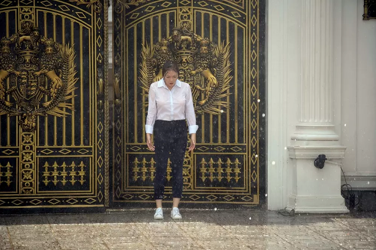 Loat boi canh, dao cu gia 'suong suong' 300 tram ty trong phim Viet-Hinh-4