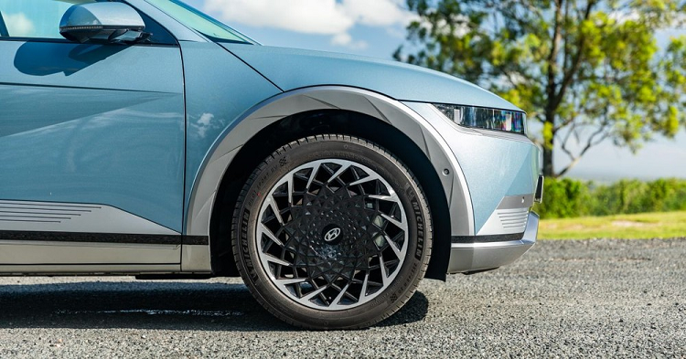 4 dieu nen biet truoc khi “xuong tien” mua o to dien-Hinh-2