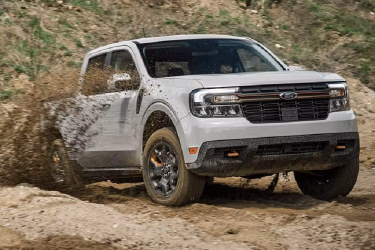  Ford Maverick 2022 mới là mẫu xe bán tải cỡ nhỏ và giá rẻ đã lần đầu tiên trình làng ở thị trường Mỹ vào hồi tháng 6 năm ngoái. Sau hơn 1 năm, hãng Ford đã bổ sung phiên bản mới mang tên Tremor cho mẫu xe này.