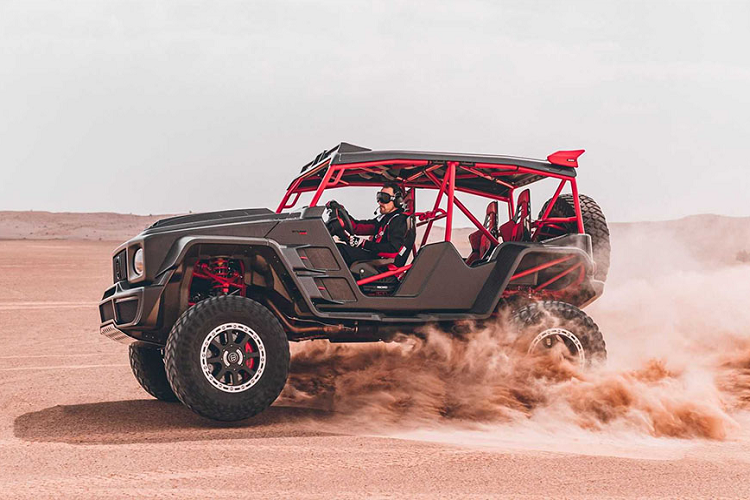 Cuối cùng, giá xe Brabus 900 Crawler cũng là một điều rất đáng được bàn tới. Bởi nhà độ Đức quyết định sẽ chỉ sản xuất với số lượng giới hạn 15 chiếc trên toàn cầu: 5 chiếc từ nay tới cuối năm, 5 chiếc trong năm 2023 và 5 chiếc cuối cùng sẽ được gửi tới tay khách hàng trong năm 2024. Như vậy dự đoán, những vị đại gia cầm chắc sẽ phải bỏ ra nhiều hơn số tiền 749.000 euro (tương đương hơn 18 tỷ đồng trước thuế) để có thể tranh giành với 14 ông chủ lắm tiền nhiều của khác lấy một suất mua xe.