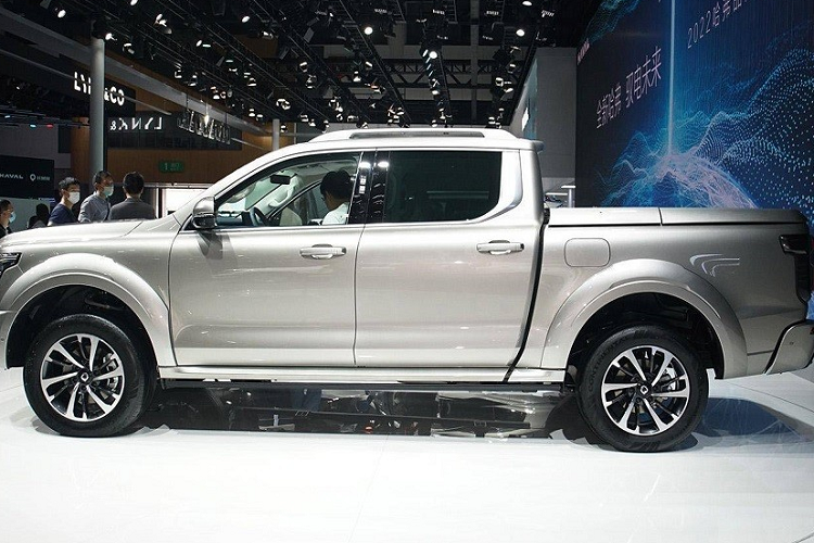 Theo thông tin trên trang web của Bộ Công nghiệp và Công nghệ Thông tin Trung Quốc, GWM Shanhai Cannon bán tải sở hữu chiều dài 5.440 mm, chiều rộng 1.991 mm, chiều cao 1.924 mm cùng chiều dài cơ sở 3.350 mm. Như vậy, mẫu xe này dài hơn 70 mm, rộng hơn 73 mm, cao hơn 54 mm và chiều dài cơ sở nhỉnh hơn 80 mm so với Ford Ranger.