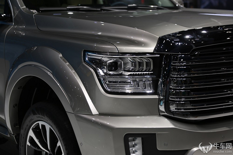 Trong khi đó, thiết kế ngoại thất của GWM Shanhai Cannon có vẻ lấy cảm hứng từ mẫu SUV hạng trung Tank 500. Đây là mẫu SUV cũng do hãng GWM sản xuất.