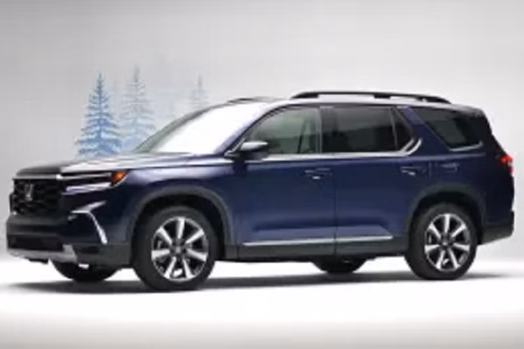 Cụ thể, mẫu SUV này dùng động cơ xăng V6, DOHC, 24 van, dung tích 3.5L hoàn toàn mới, tạo ra công suất tối đa 285 mã lực và mô-men xoắn cực đại 355 Nm. So với thế hệ cũ, động cơ chỉ mạnh hơn 5 mã lực.