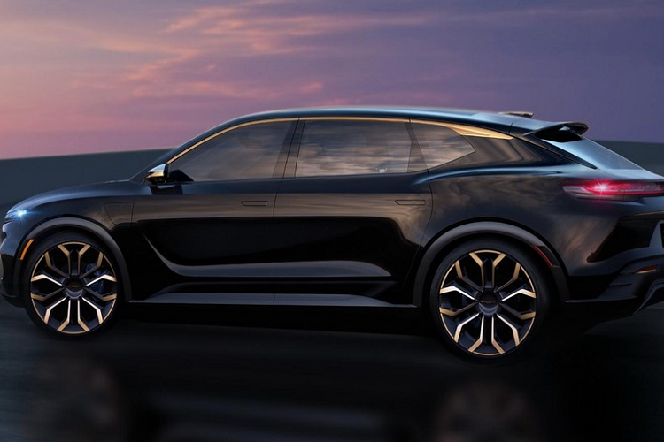 Về công nghệ, Chrysler Airflow Graphite trang bị công nghệ STLA Smart Cockpit gồm 3 màn hình lớn trên mặt táp lô và 2 màn hình giải trí ở lưng ghế trước. Hai màn hình cho hàng ghế sau có khả năng cá nhân hóa và tích hợp camera cho phép hành khách tham thực hiện các cuộc gọi video khi xe đang di chuyển.