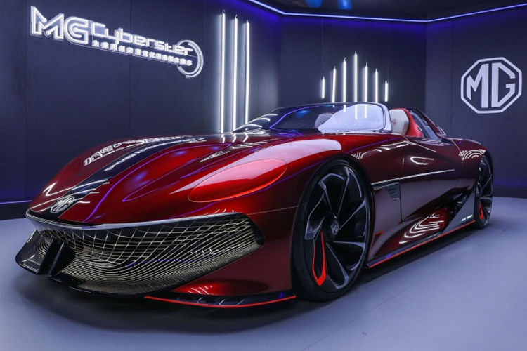 Phiên bản concept của mẫu xe thể thao mới đã từng được giới thiệu tại Triển lãm Ô tô Thượng Hải năm 2021 với tên gọi MG Cyberster hoàn toàn mới. 