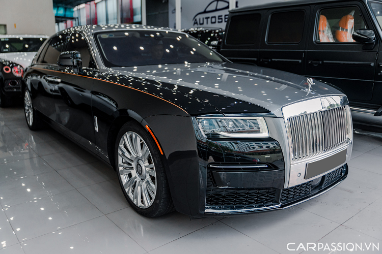 Chiếc xe có khả năng tăng tốc từ 0-96 km/h chỉ trong vòng 4,5 giây. Chiếc xe có mức tiêu thụ nhiên liệu khoảng 19,6 lít/100km đối với đường đô thị, 12,38 lít/100km khi vận hành trên đường cao tốc và 16,8 lít/100km kết hợp trong các bài thử nghiệm của EPA.