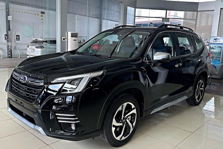 Tại Triển Lãm Ô tô Việt Nam 2022, Motor Image Việt Nam, nhà nhập khẩu và phân phối độc quyền xe và sản phẩm Subaru tại thị trường Việt Nam, đã công bố và trưng bày mẫu xe Forester mới. Và sau gần 2 tháng ra mắt, Subaru Forester 2023 mới đã cập bến đại lý trên toàn quốc.