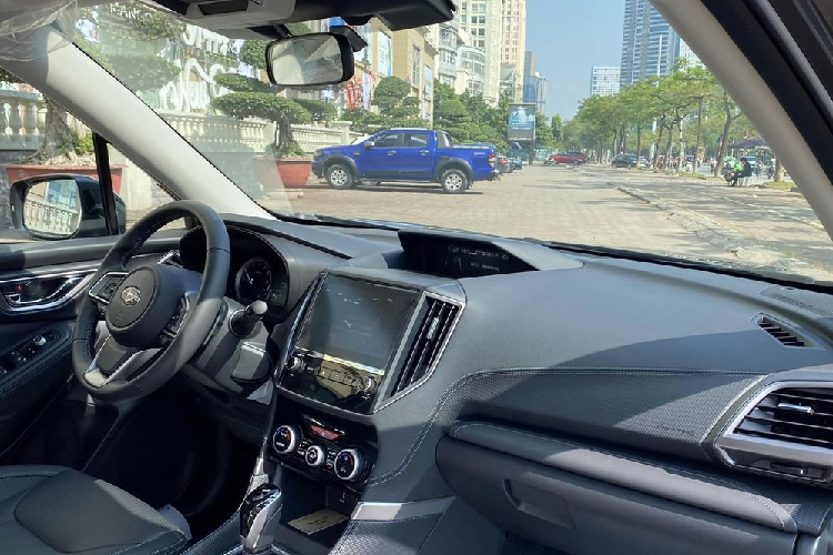 Forester thế hệ thứ 5 gây ấn tượng với những tính năng an toàn và khả năng lái linh hoạt và ứng dụng hệ khung gầm Subaru toàn cầu hiện đại và tiên tiến nhất, nay được trang bị thêm hệ thống an toàn hỗ trợ người lái tân tiến nhất của Subaru – EyeSight 4.0.