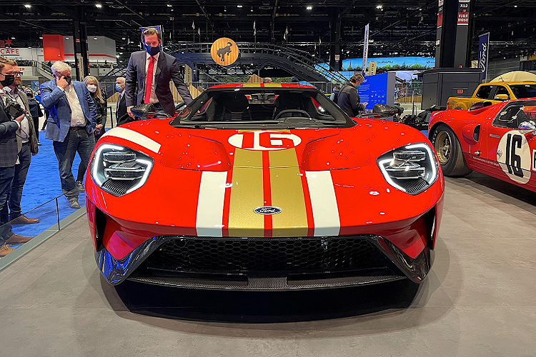 Ngoài mẫu xe này, Ford còn mang đến chiếc xe nguyên mẫu Ford AM GT-1 năm 1966 được chế tạo bằng vật liệu nhẹ bởi đội đua Alan Mann Racing. Một chiếc xe thứ hai khác dựa trên GT Mk I cũng đã được chế tạo, nhưng đáng buồn là cả hai nguyên mẫu đều không giành được chiến thắng trong bất kỳ cuộc đua lớn nào.